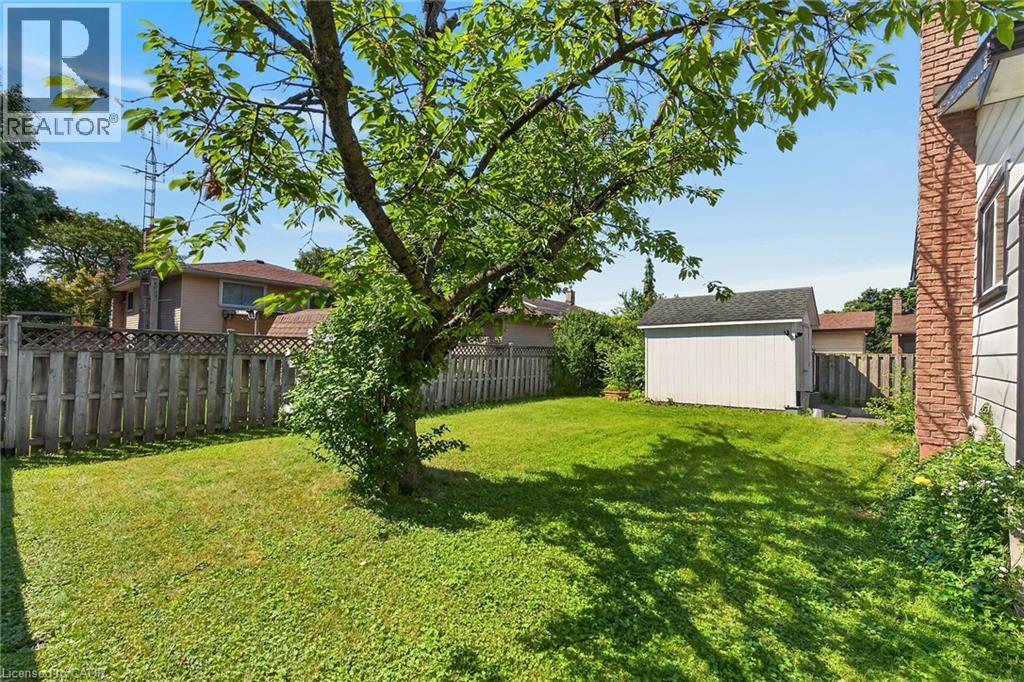 10 TRACEY Road - 36