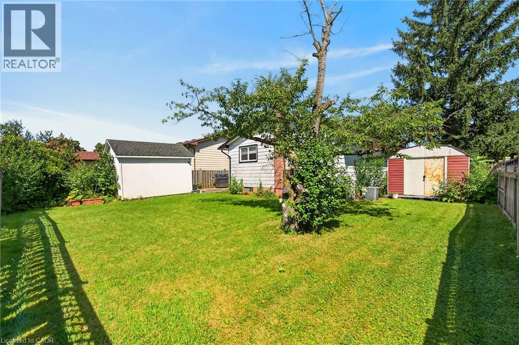 10 TRACEY Road - 40