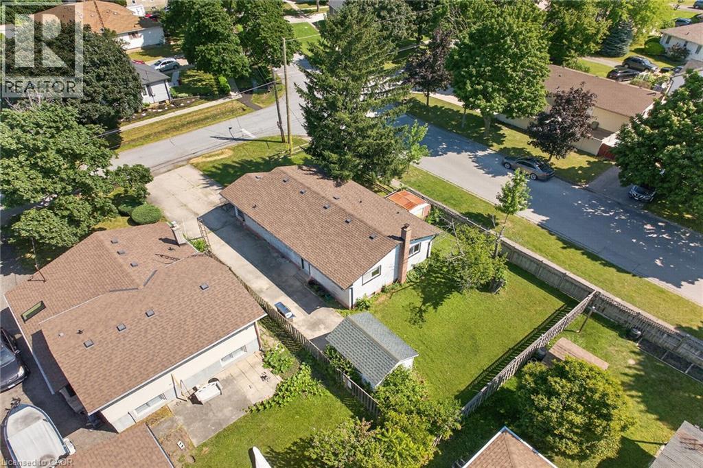 10 TRACEY Road - 47