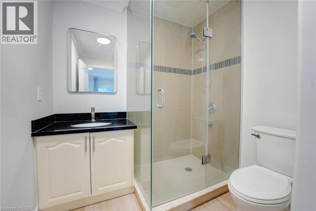 8 RIDGEWOOD Drive - 36