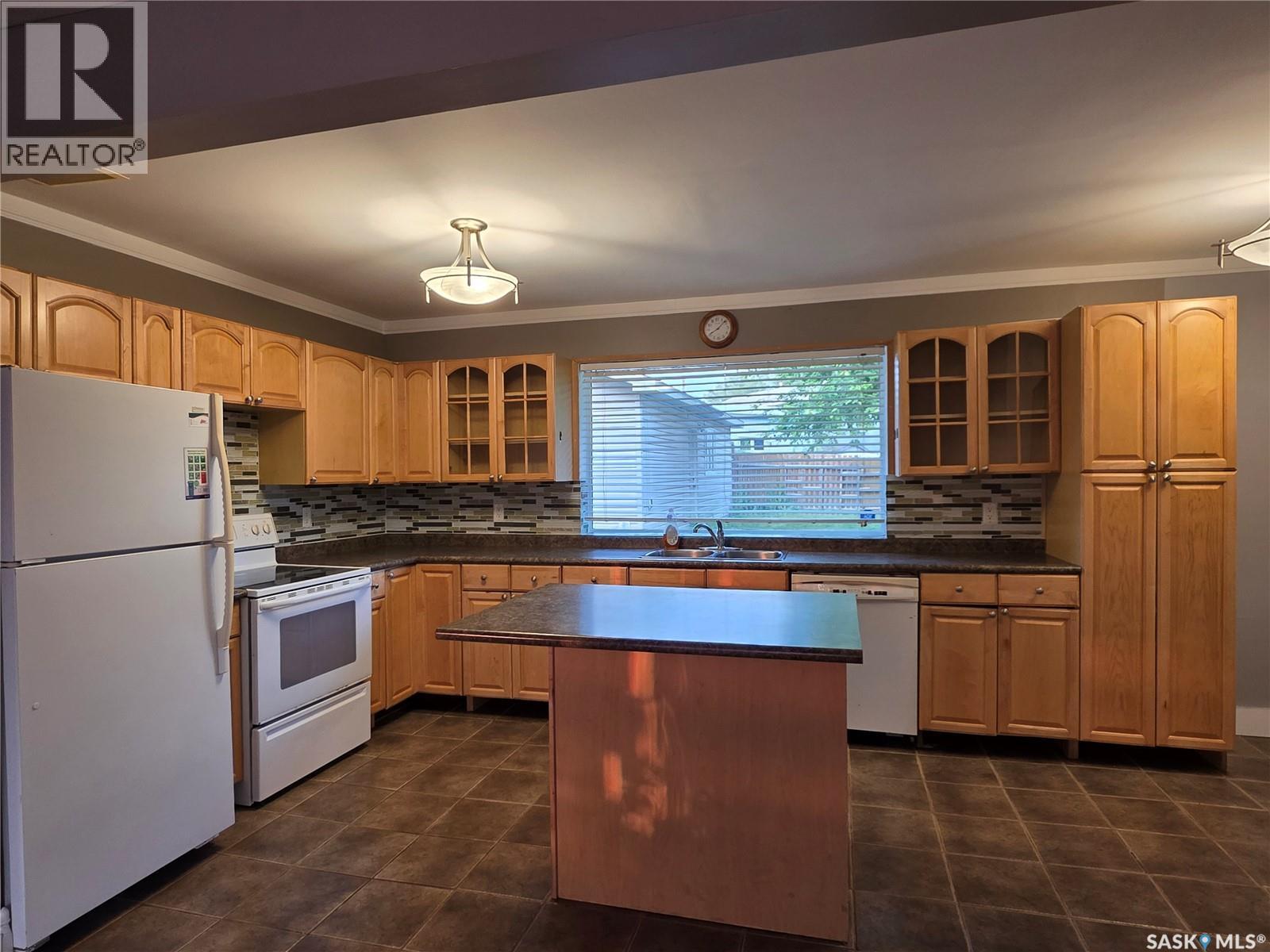 333 Elphinstone STREET - 5