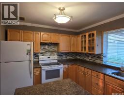 4pc Bathroom - 333 Elphinstone Street, Regina, SK S4R3W7 Photo 6