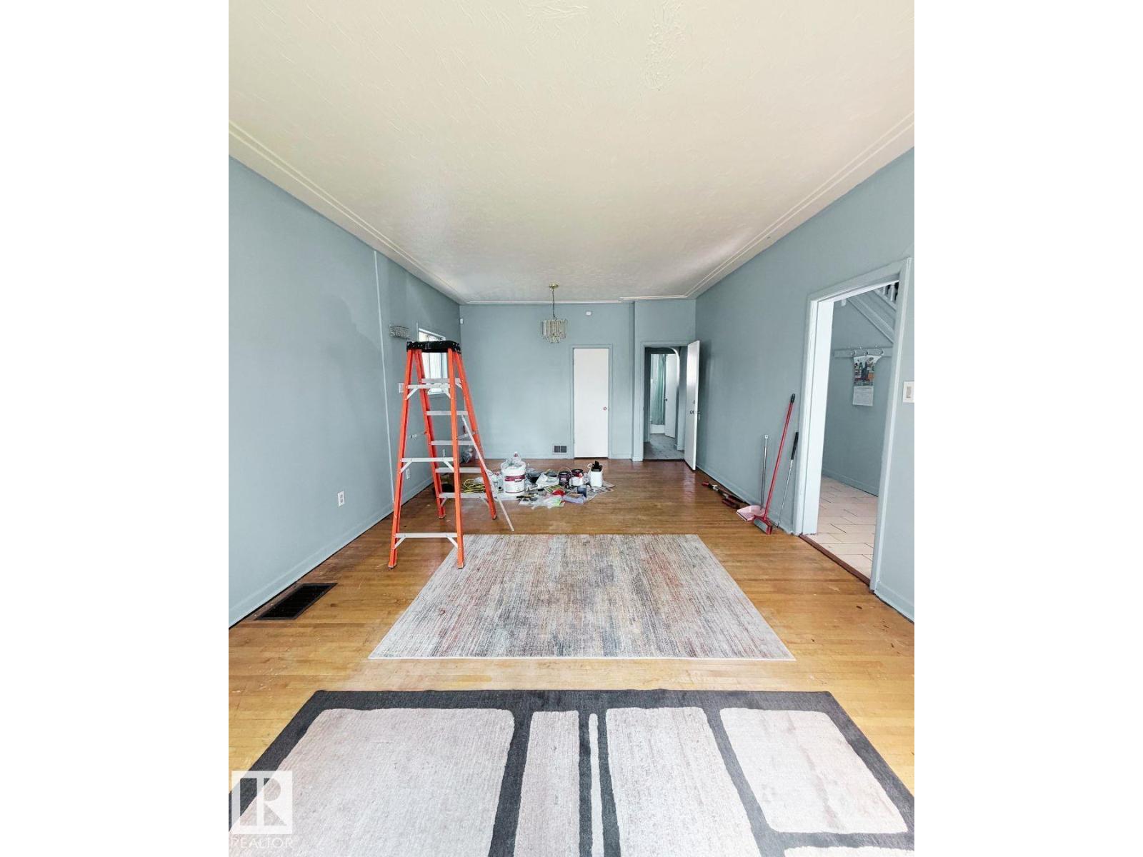 9526 106A AV NW NW - Image 9