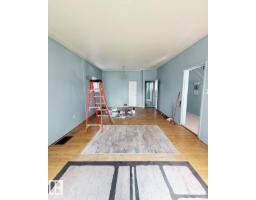 Recreation room - 9526 106a Av Nw Nw, Edmonton, AB T5H0S8 Photo 9