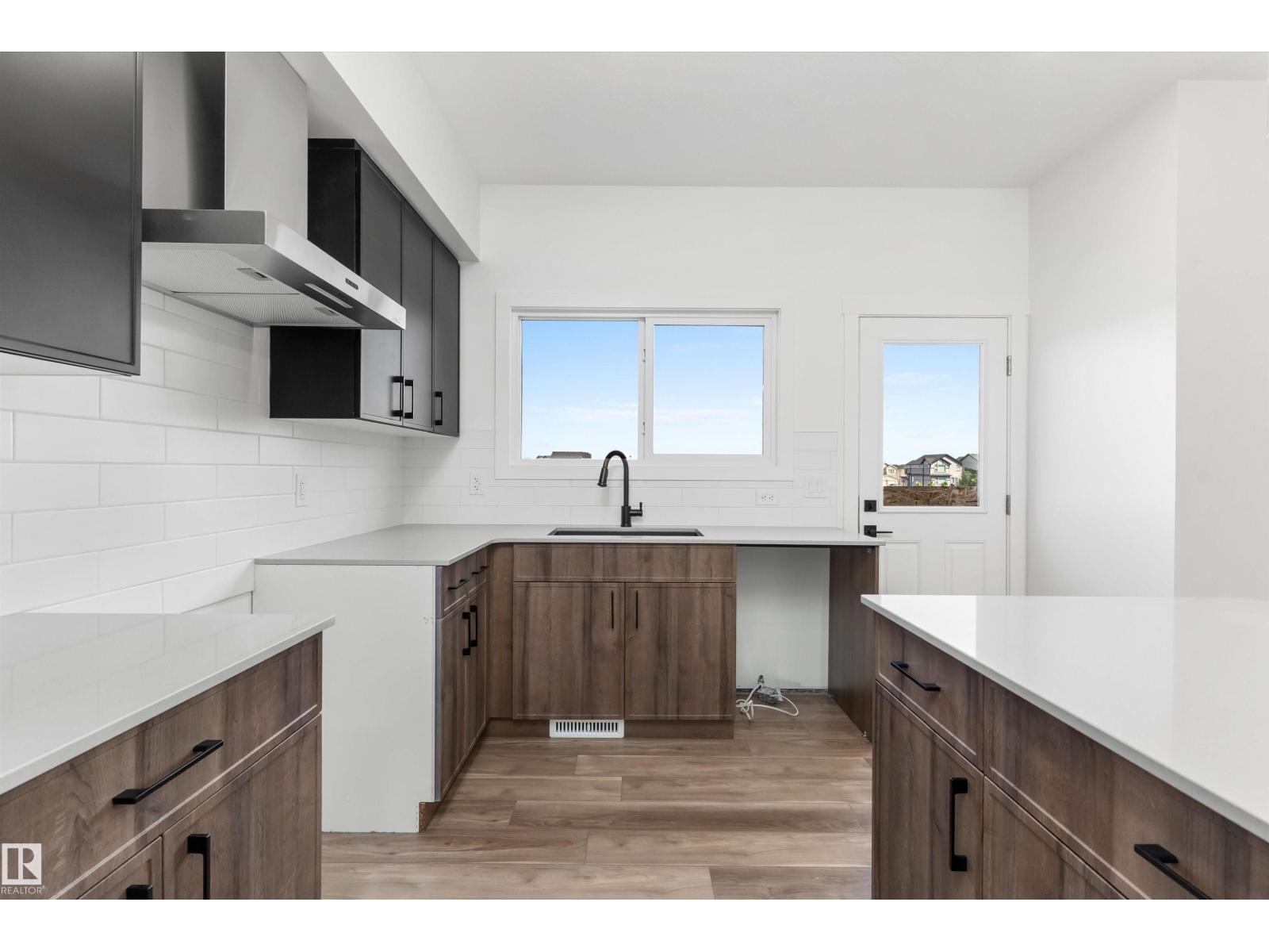 4568 CHEGWIN WD SW