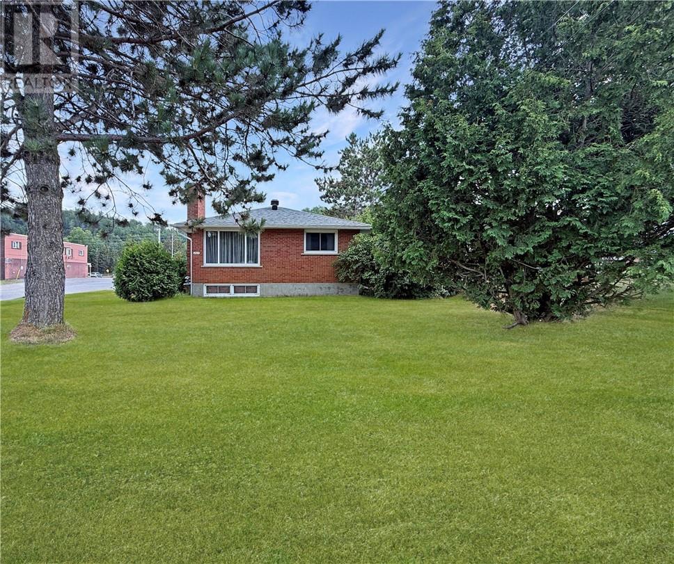 207 Fraser Avenue - 1