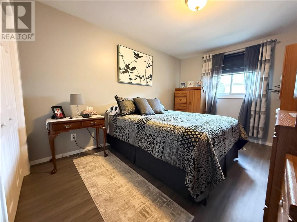 207 Fraser Avenue - 11