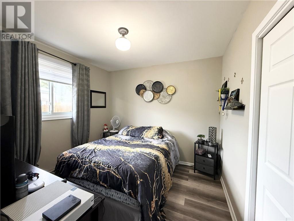 207 Fraser Avenue - 12