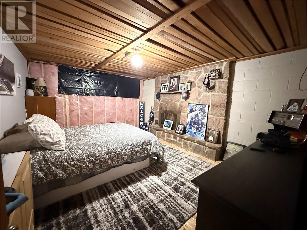 207 Fraser Avenue - 15