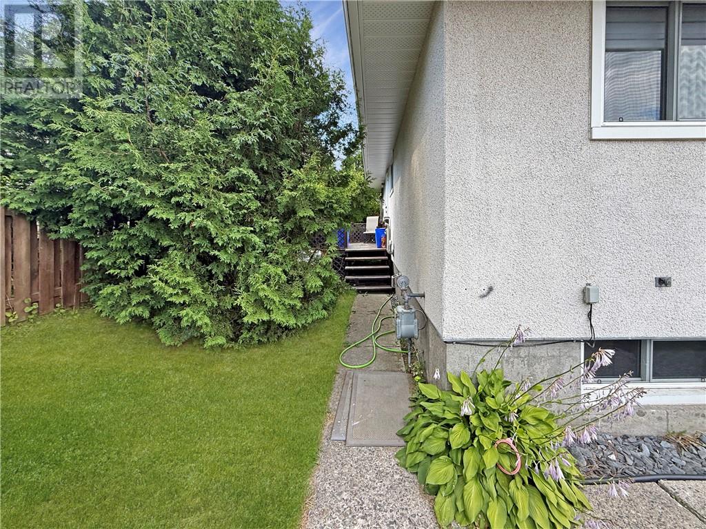 207 Fraser Avenue - 22
