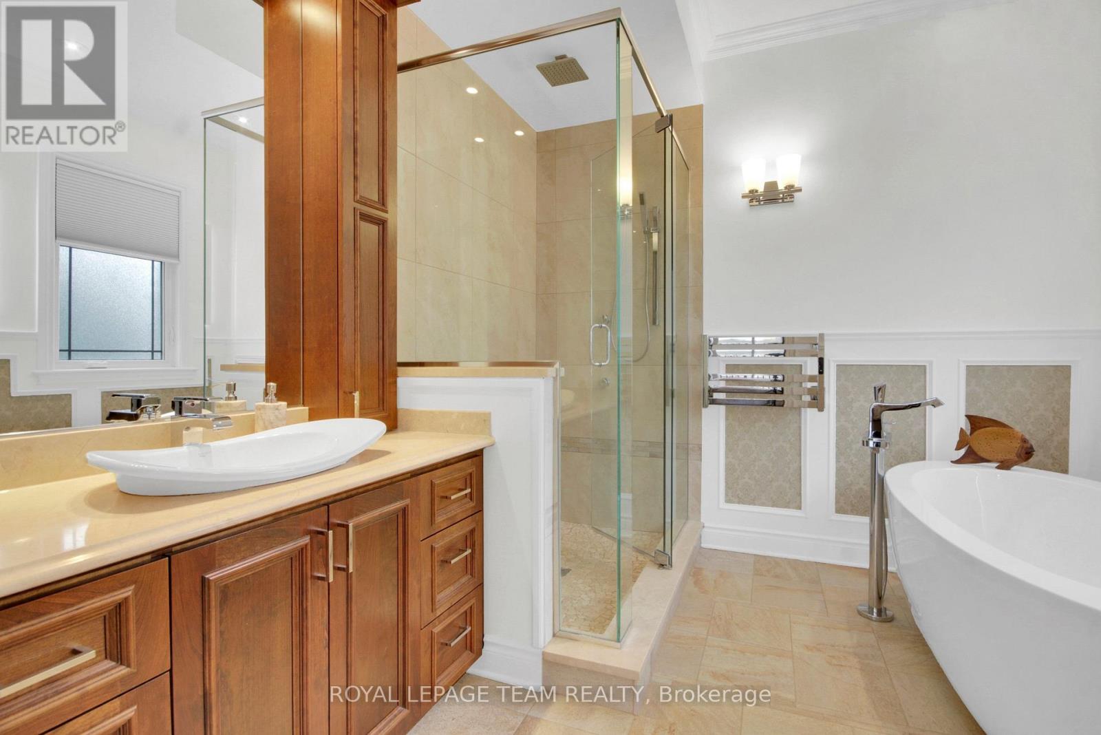 5591 MANOTICK MAIN STREET - 22