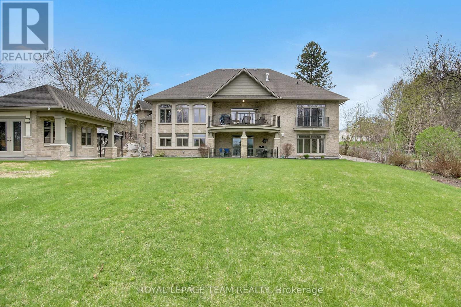 5591 MANOTICK MAIN STREET - 43