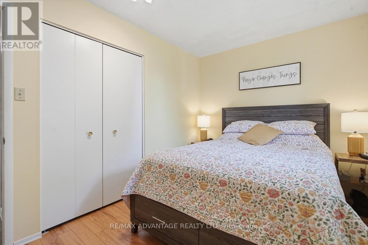 223 ARDSLEY CRESCENT - 20
