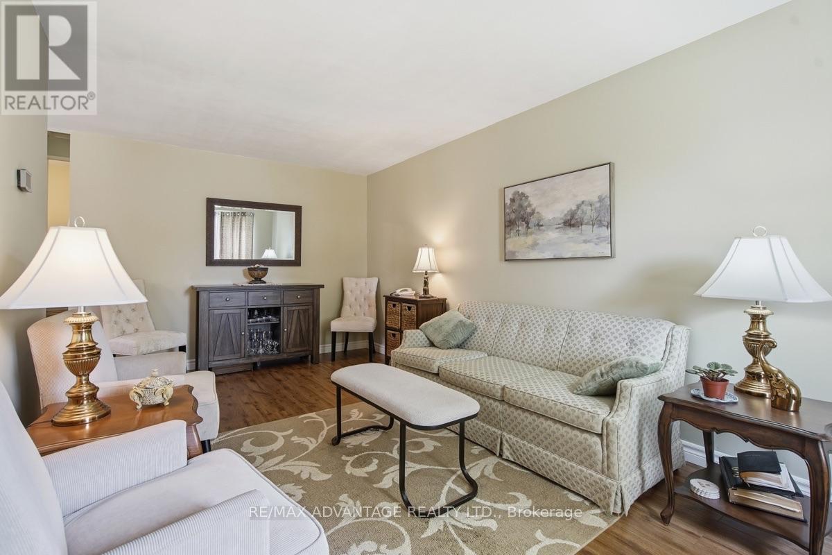 223 ARDSLEY CRESCENT - 7