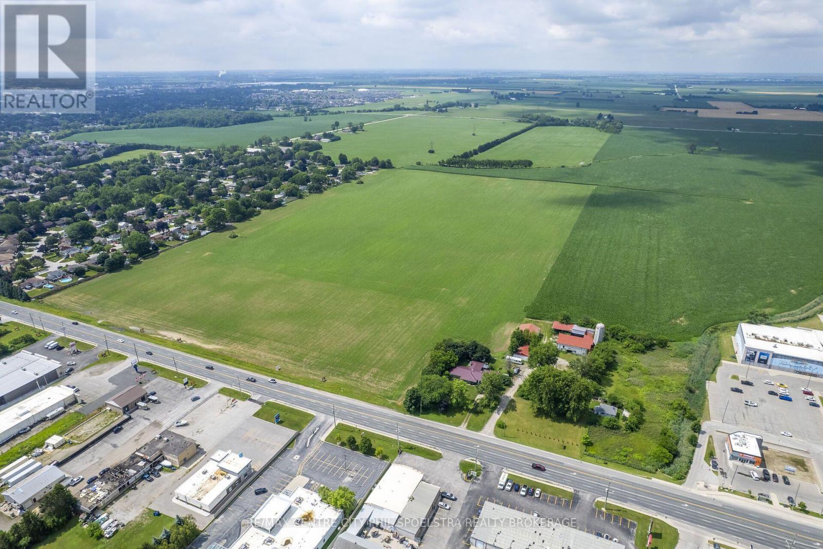 750 St Clair Street, Chatham-Kent (Chatham), Ontario, N7M5J7, Chatham-Kent (Chatham), Ontario — photo 4 of 5