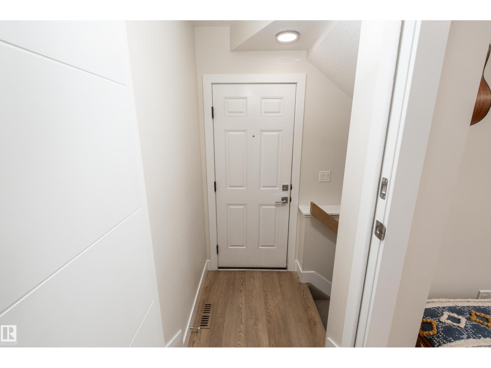 11013 75 ST NW - 8