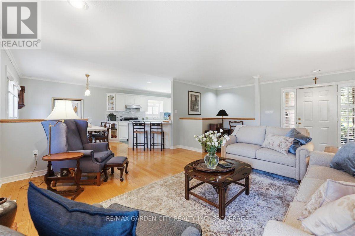 81 SANDRA DRIVE - Image 12
