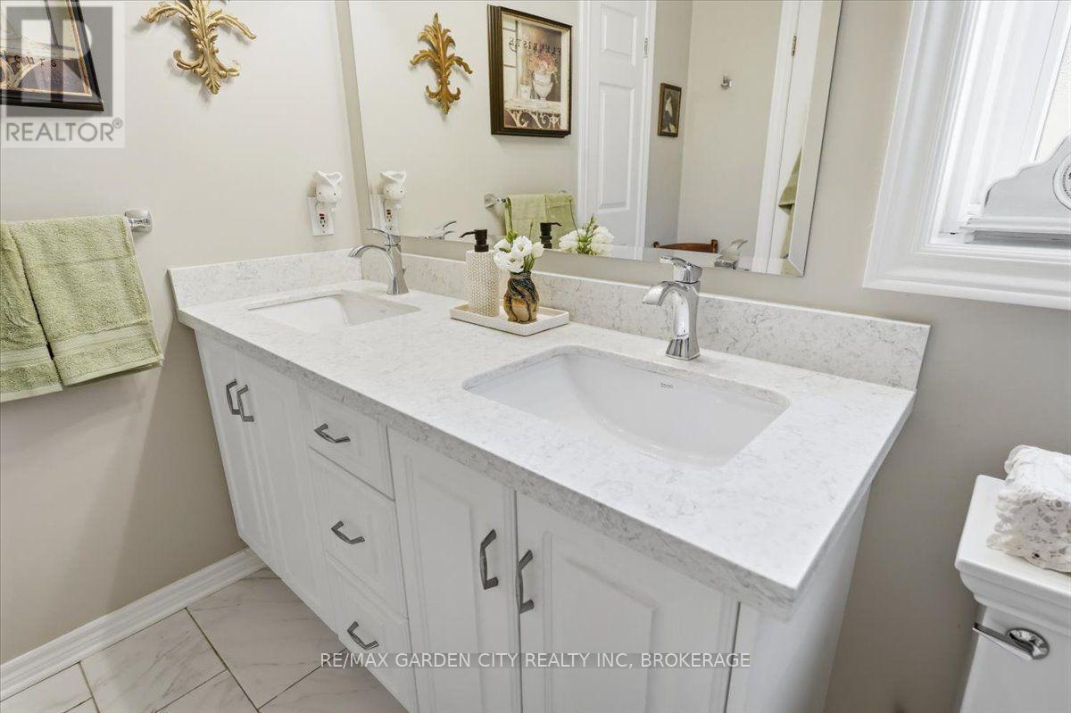 81 SANDRA DRIVE - Image 22