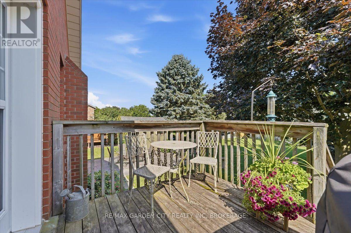 81 SANDRA DRIVE - Image 32