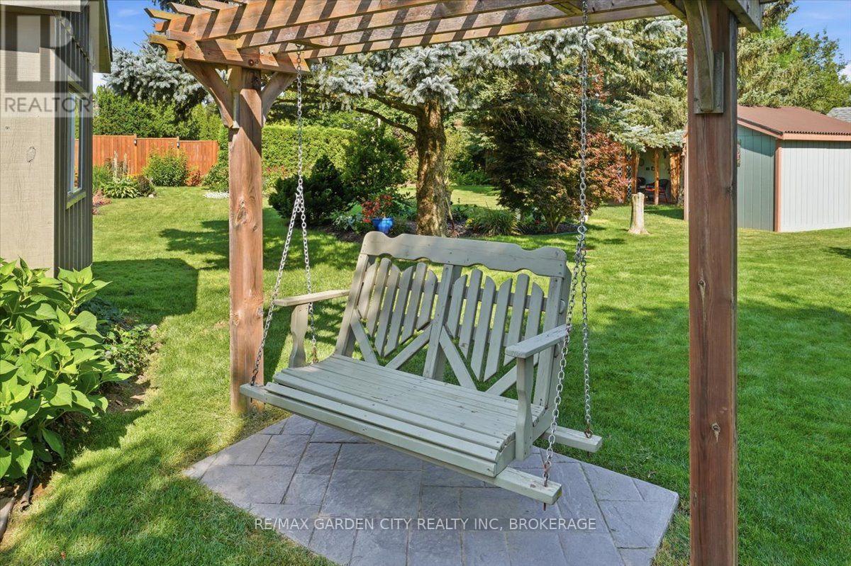 81 SANDRA DRIVE - Image 34