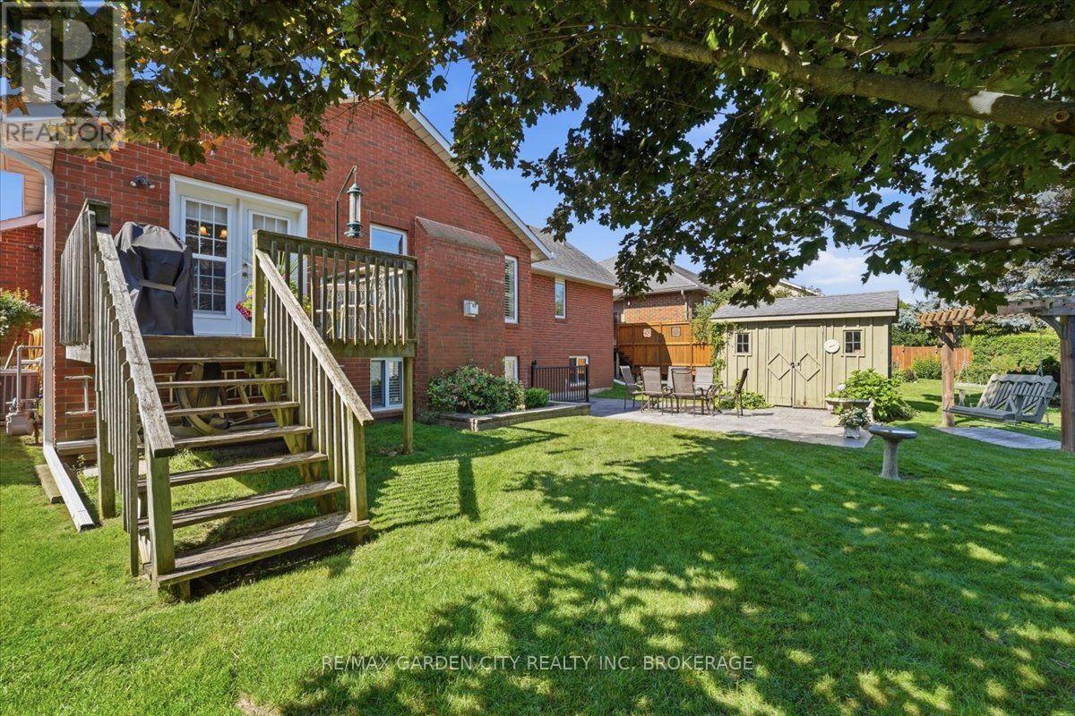 81 SANDRA DRIVE - Image 38