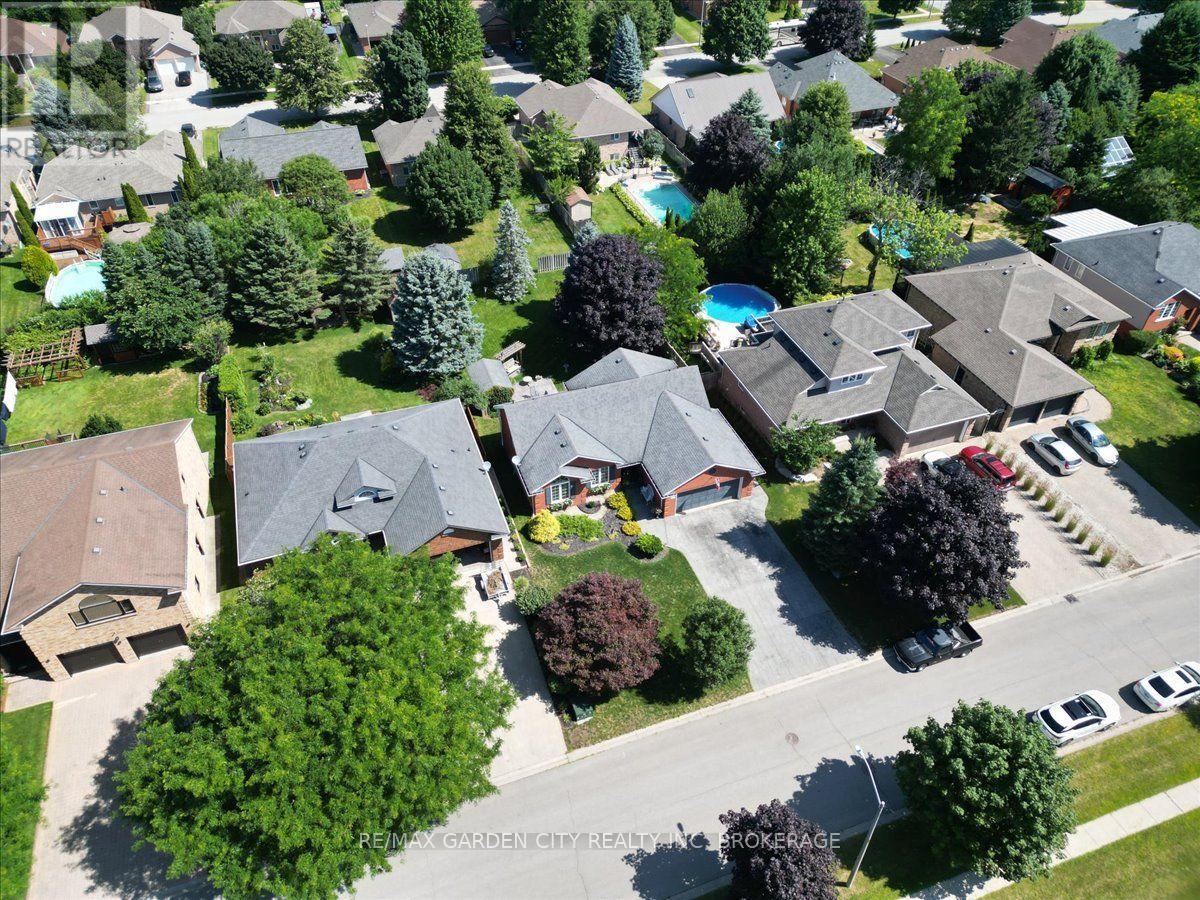 81 SANDRA DRIVE - Image 41