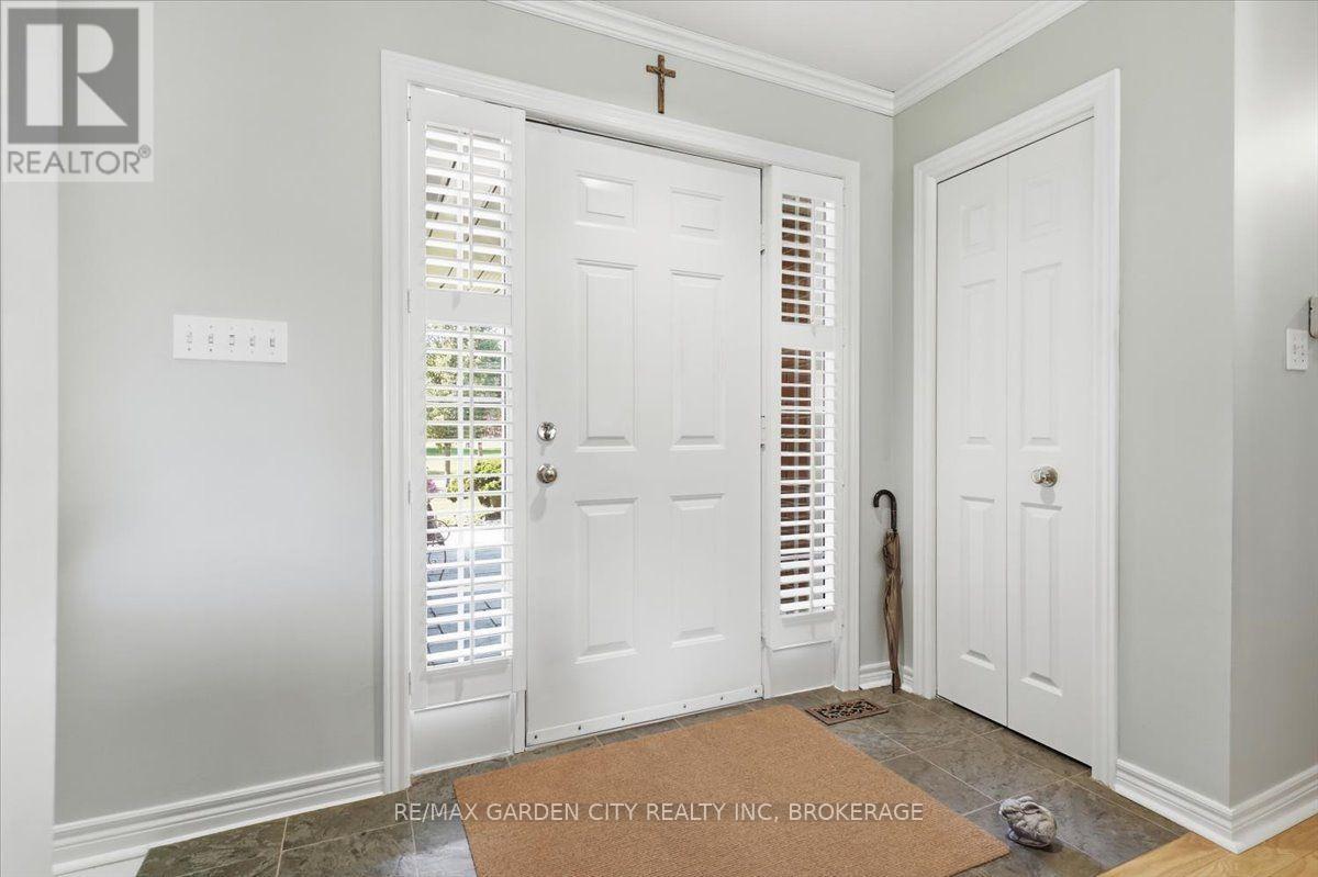 81 SANDRA DRIVE - Image 9