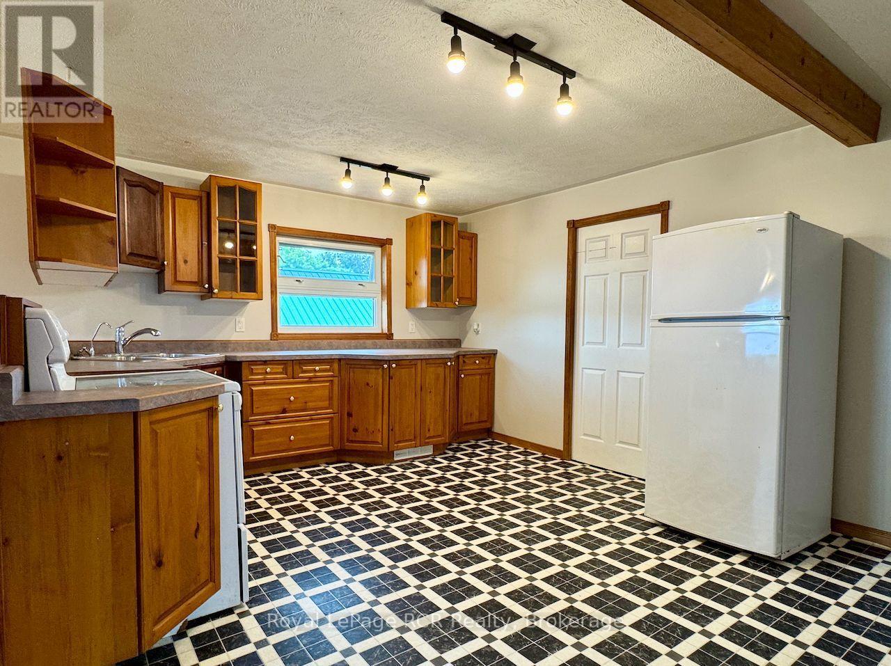 2854 6 HIGHWAY - 10