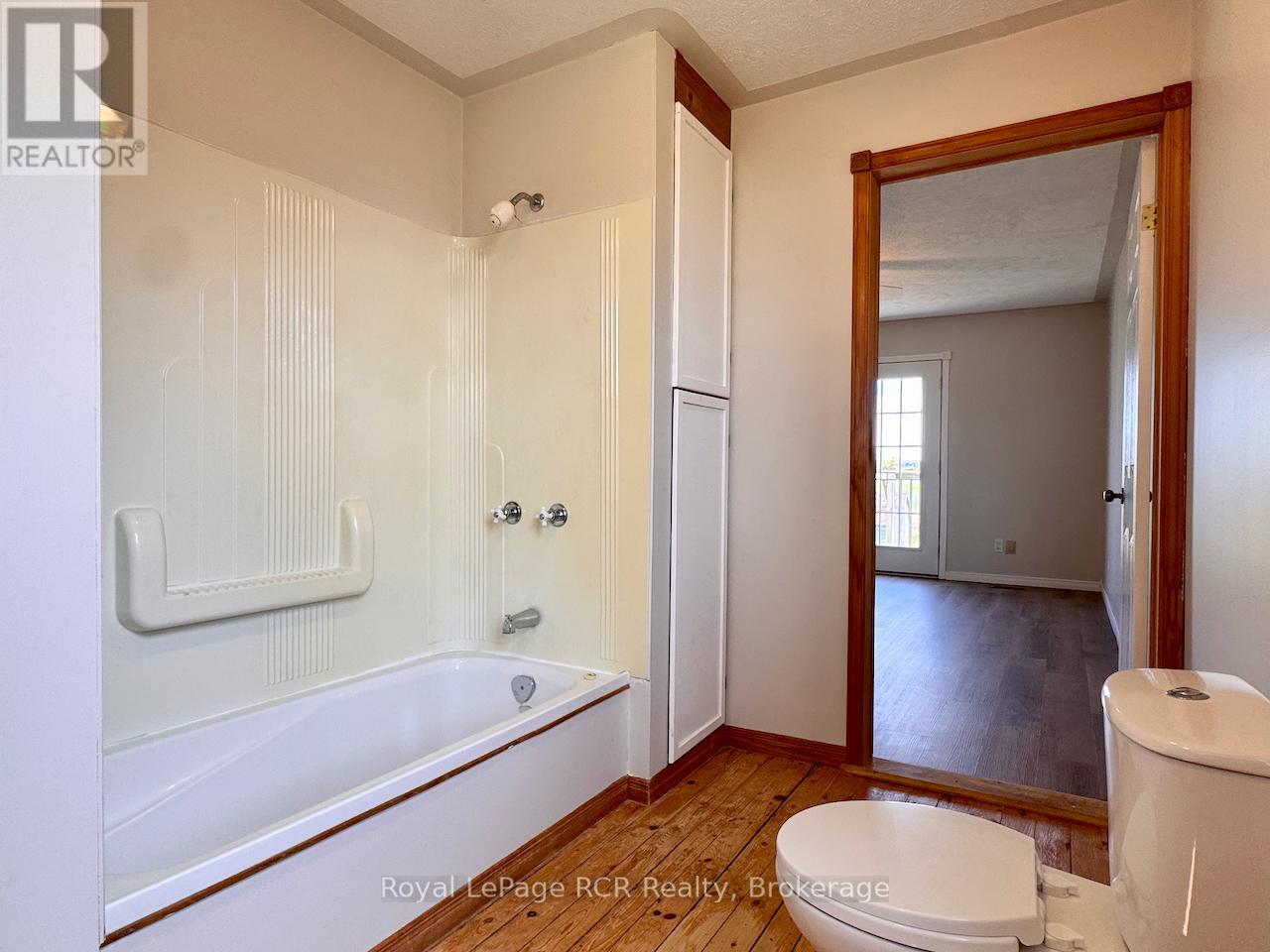 2854 6 HIGHWAY - Image 19