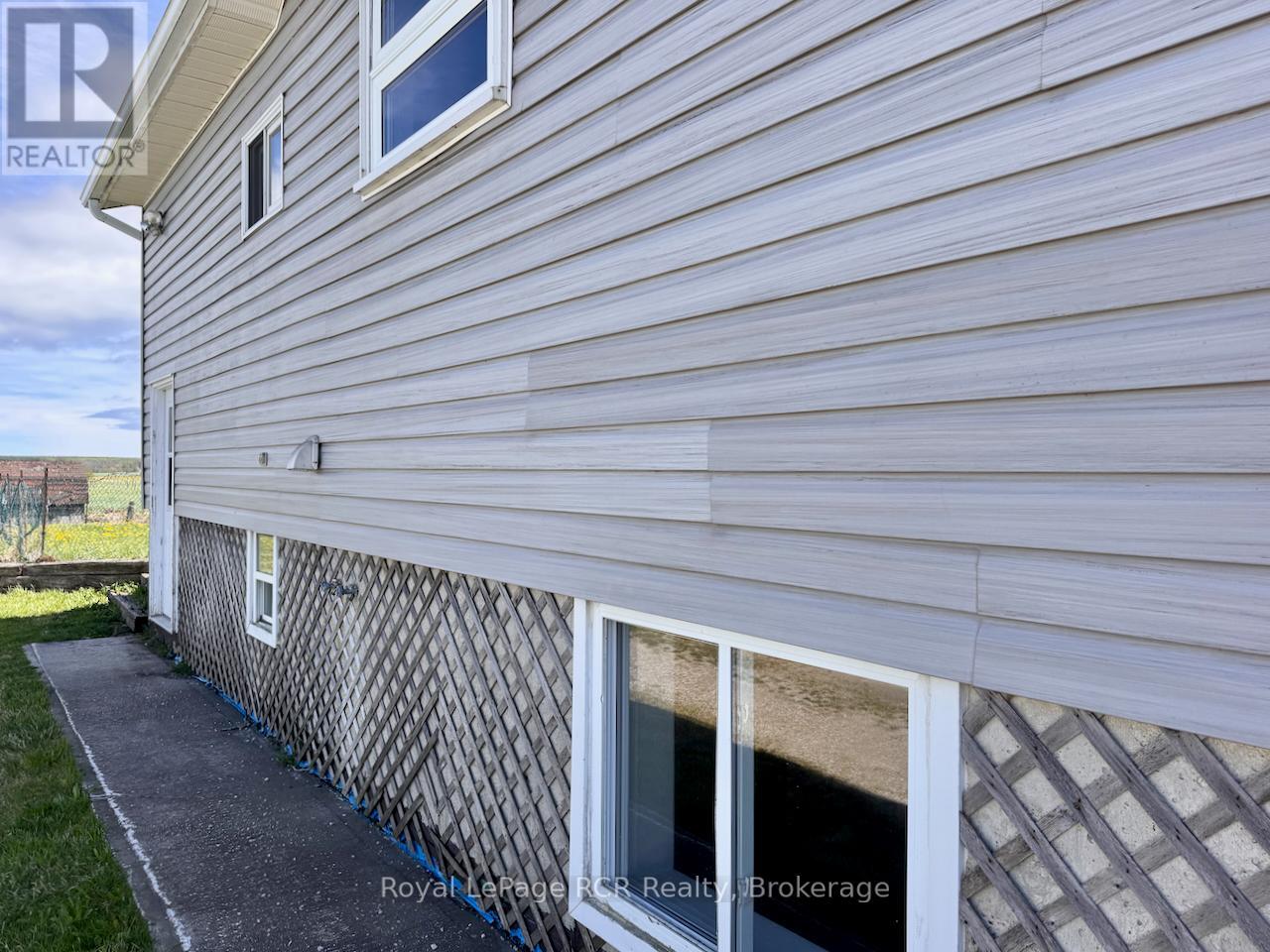 2854 6 HIGHWAY - 43