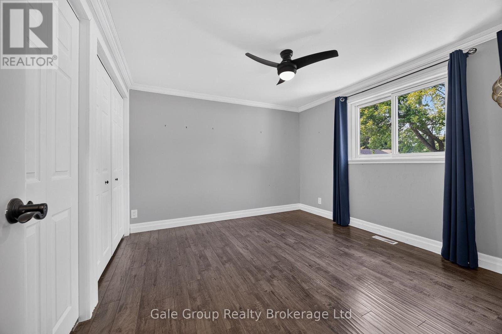 925 SUNSET BOULEVARD - 22