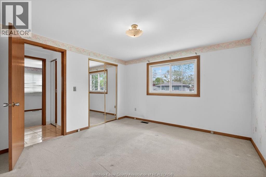 10626 Keating CRESCENT - 12
