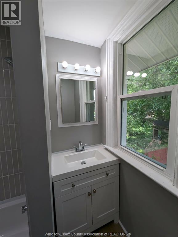1484 VICTORIA AVENUE - Image 24