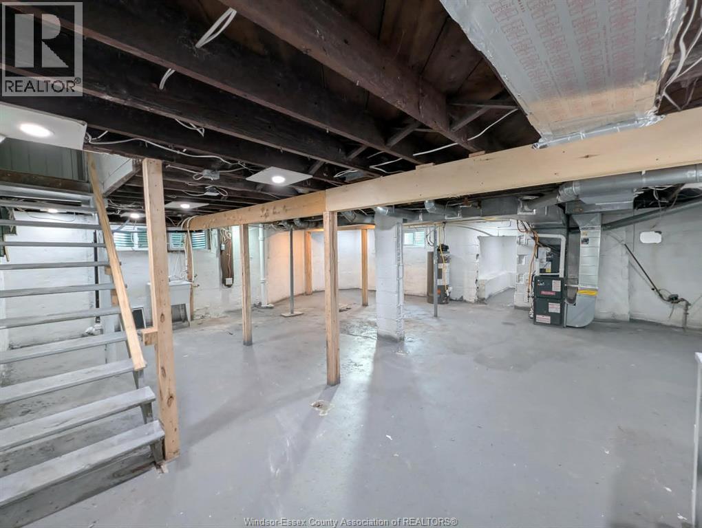 1484 VICTORIA AVENUE - Image 33