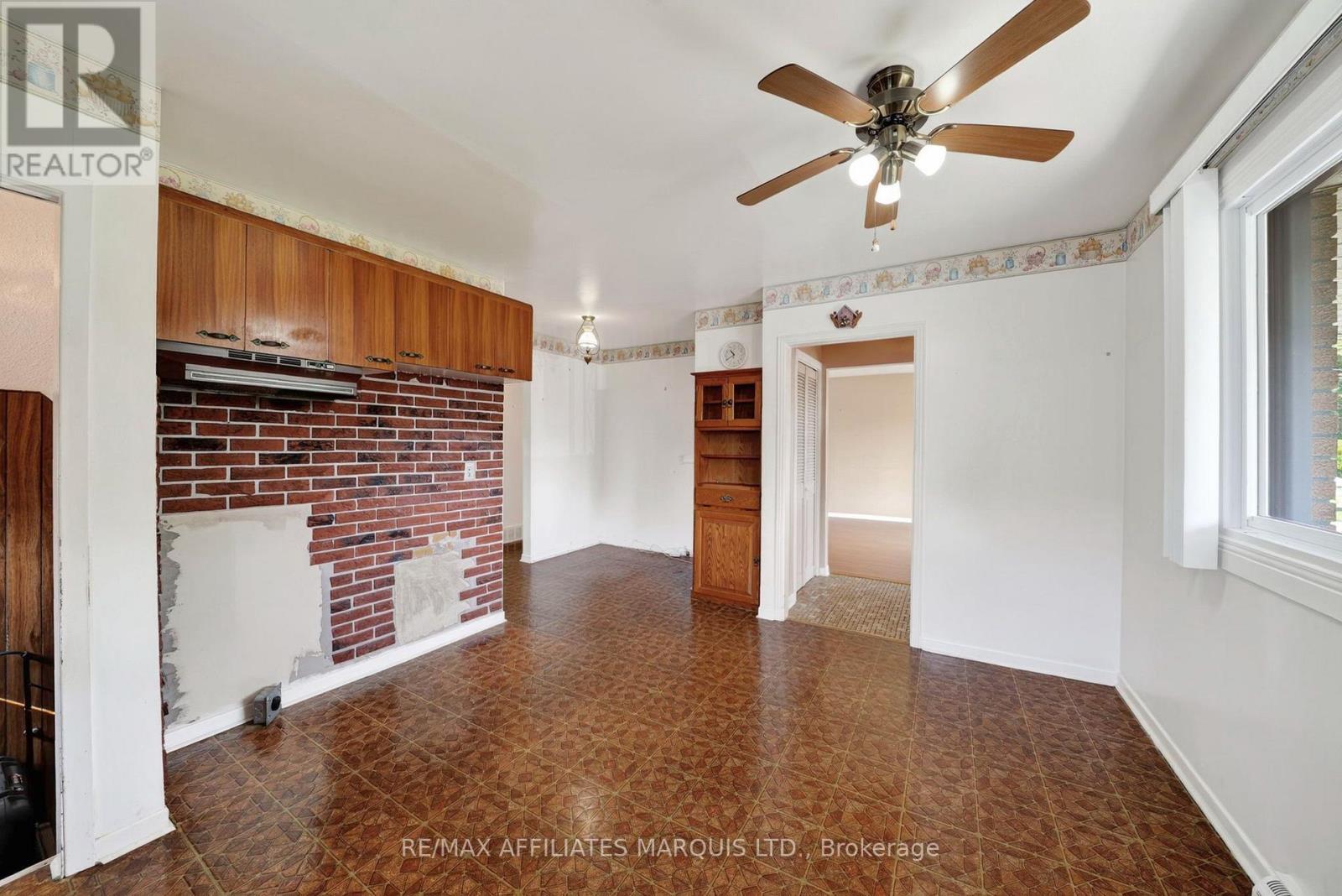 529 ANTHONY STREET - 10