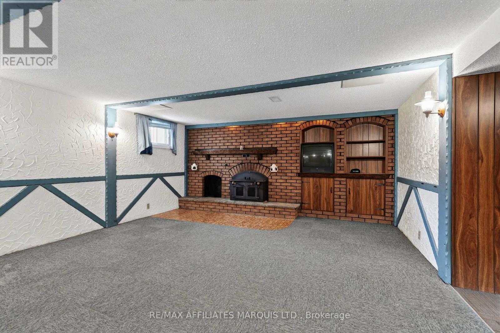 529 ANTHONY STREET - 23