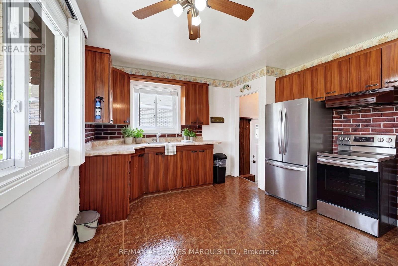 529 ANTHONY STREET - 8