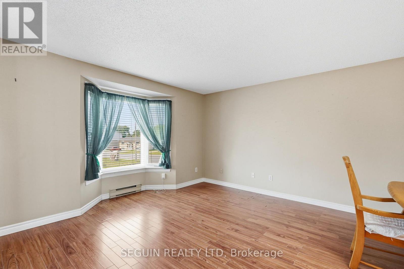 #2 936 LAFLECHE ROAD - 5