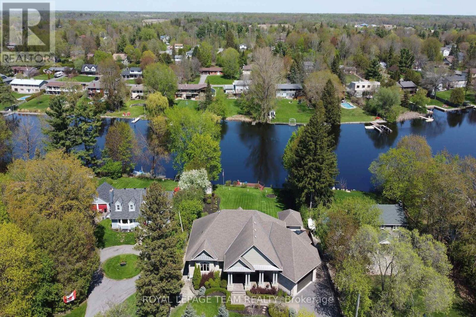 5591 MANOTICK MAIN STREET - 45