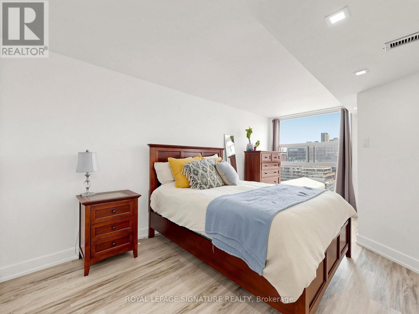 #1603 705 KING STREET W - 20