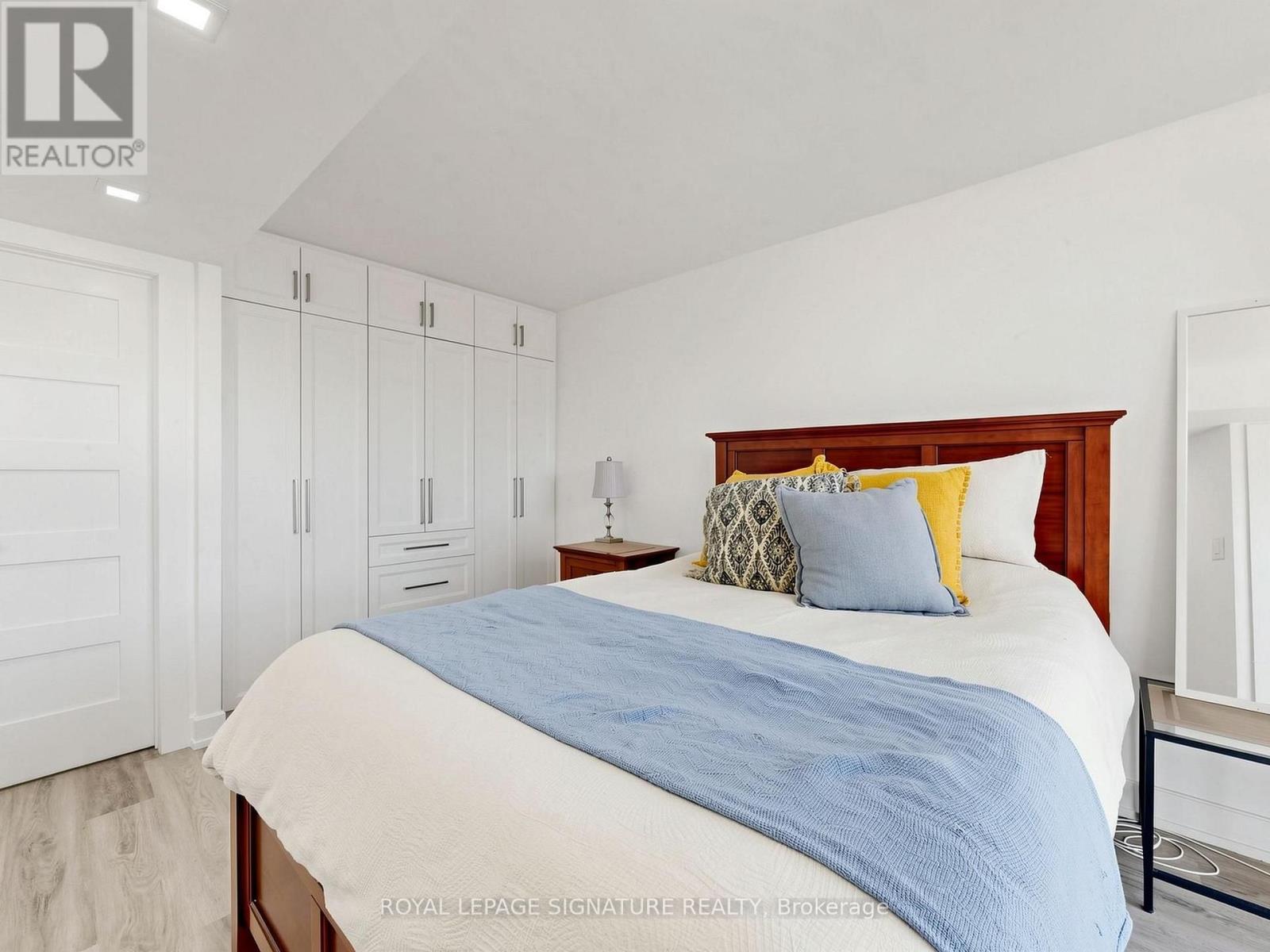 #1603 705 KING STREET W - 22