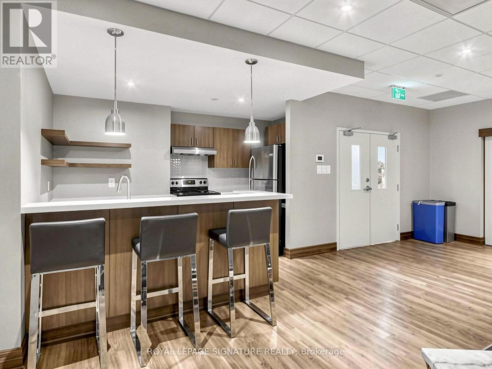 #1603 705 KING STREET W - 29