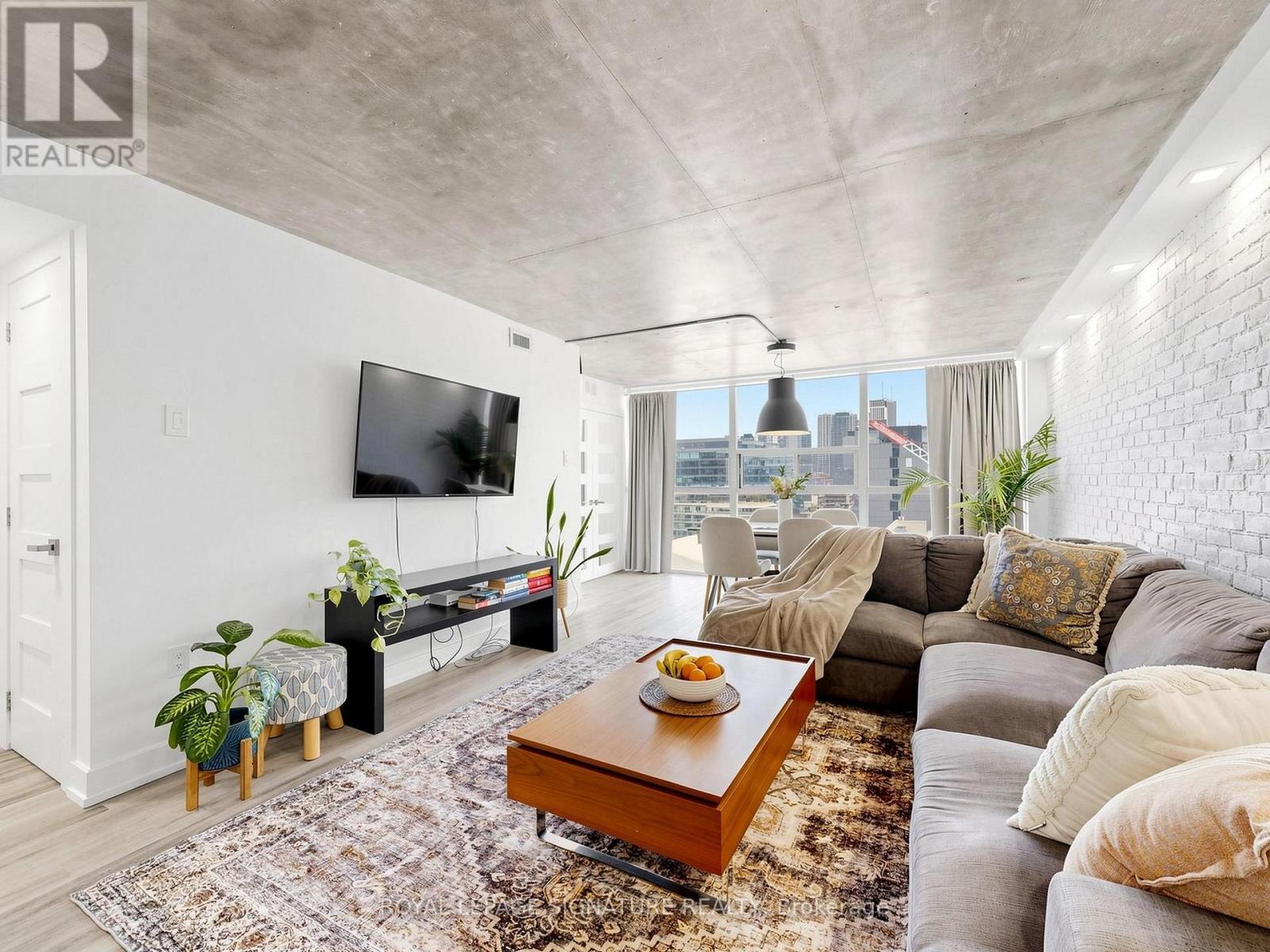 #1603 705 KING STREET W - 3