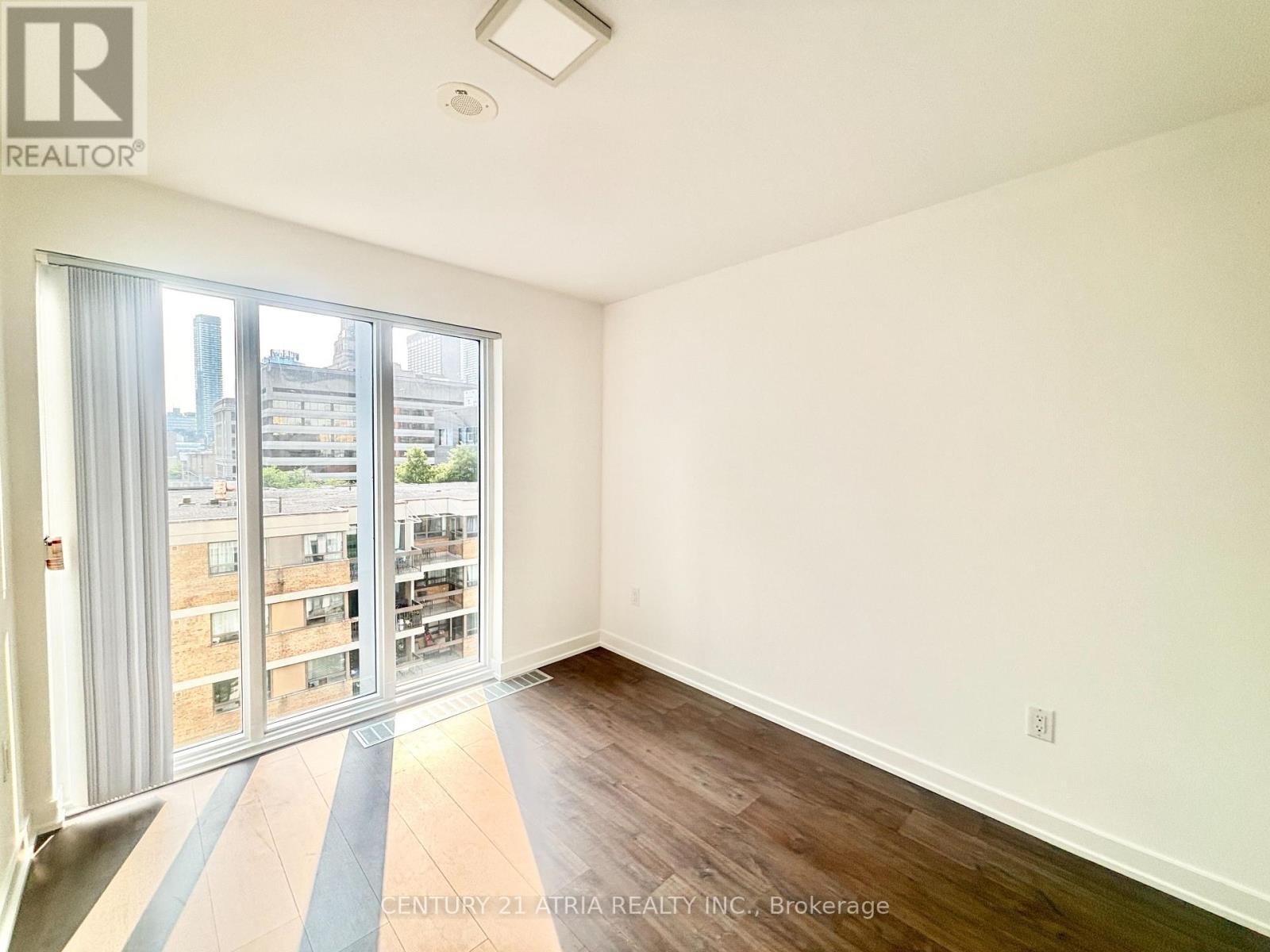 #811 50 MCCAUL ST STREET - 7