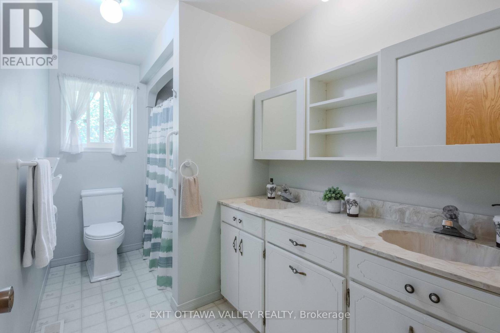 323 BURNT BRIDGE ROAD - Image 17