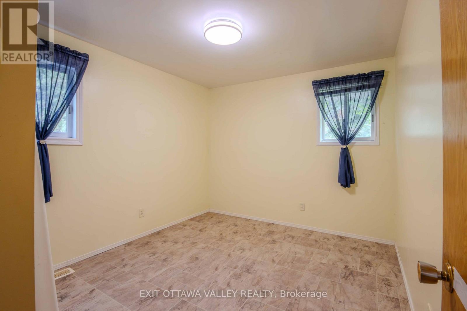 323 BURNT BRIDGE ROAD - Image 23