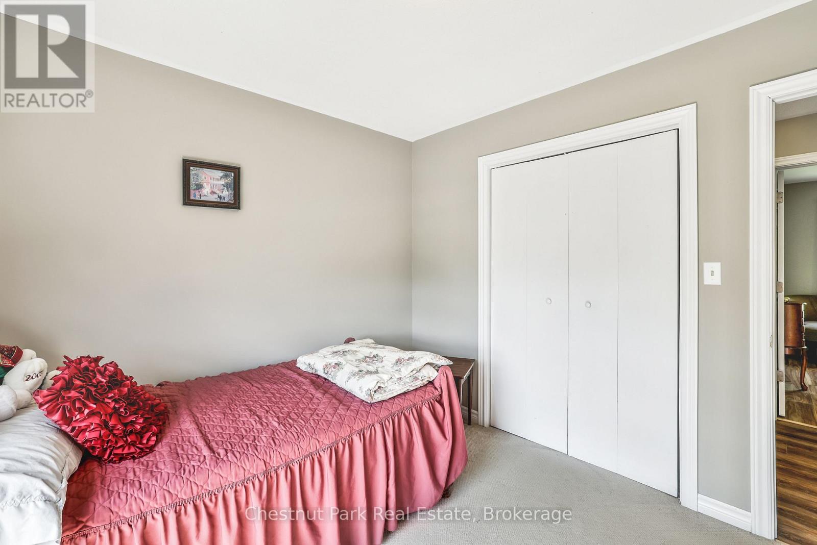 384 URSTADT STREET - 20