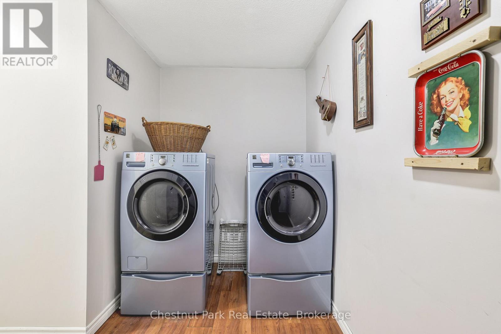 384 URSTADT STREET - 22