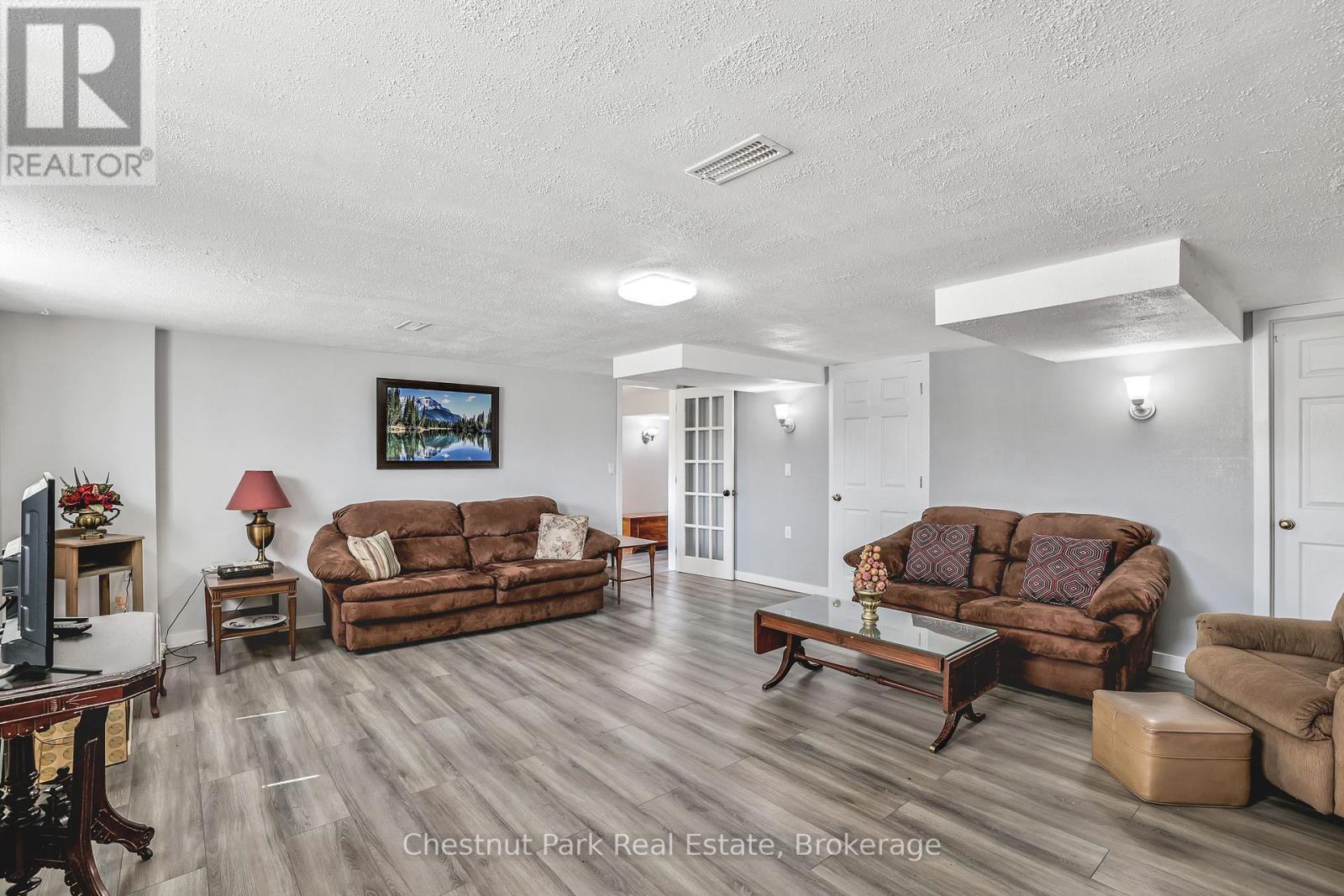 384 URSTADT STREET - 24