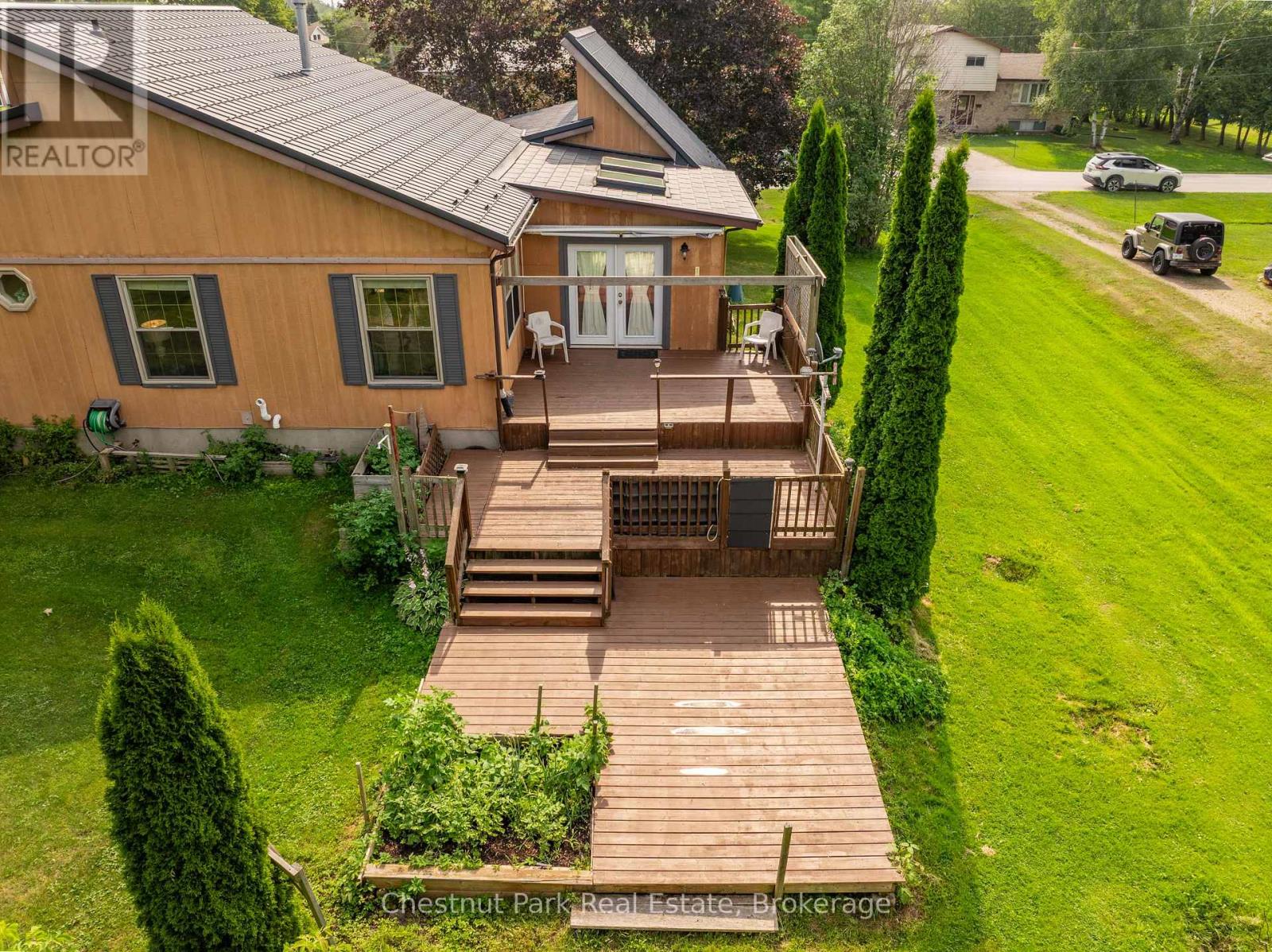 384 URSTADT STREET - 31
